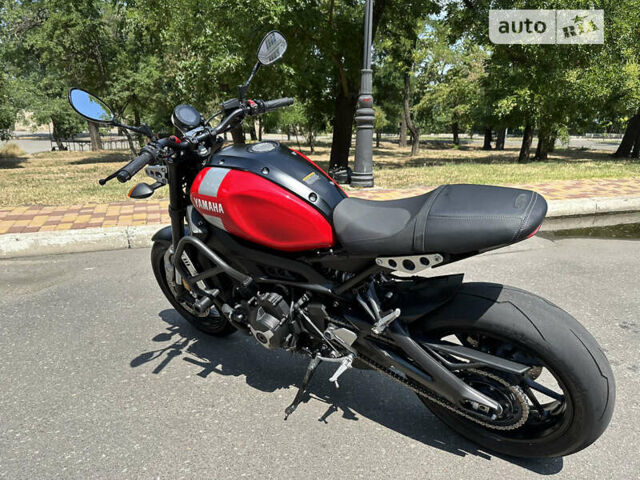 Ямаха XSR 2018 в Одессе на Automoto.ua Красный Ямаха XSR, объемом двигателя 0.9 л и пробегом 3 тыс. км за 10499 $, фото 35 на Automoto.ua