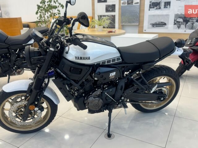купить новое авто Ямаха XSR 2024 года от официального дилера ТОВ "Форсаж авто" Ямаха фото