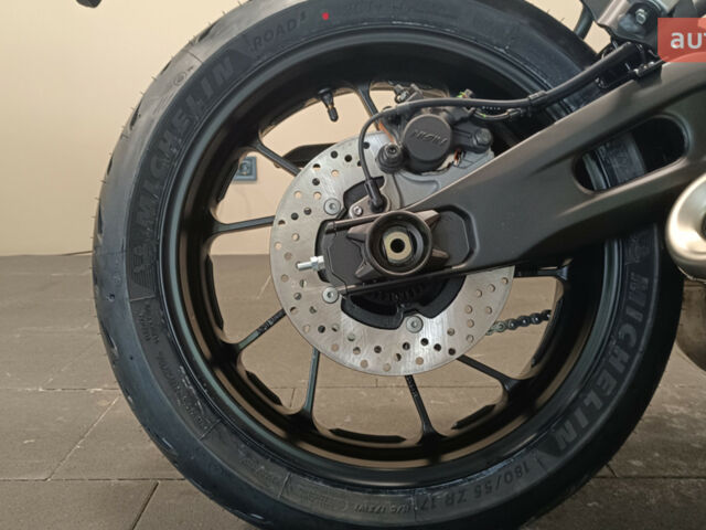 Ямаха XSR, объемом двигателя 0.69 л и пробегом 0 тыс. км за 11083 $, фото 12 на Automoto.ua