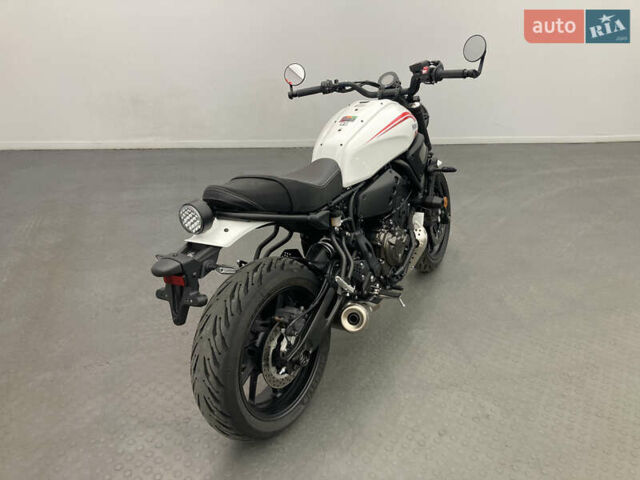 Белый Ямаха XSR 700, объемом двигателя 0 л и пробегом 1 тыс. км за 9959 $, фото 4 на Automoto.ua