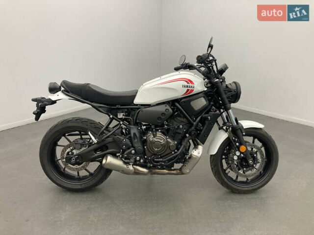 Белый Ямаха XSR 700, объемом двигателя 0 л и пробегом 1 тыс. км за 9959 $, фото 3 на Automoto.ua