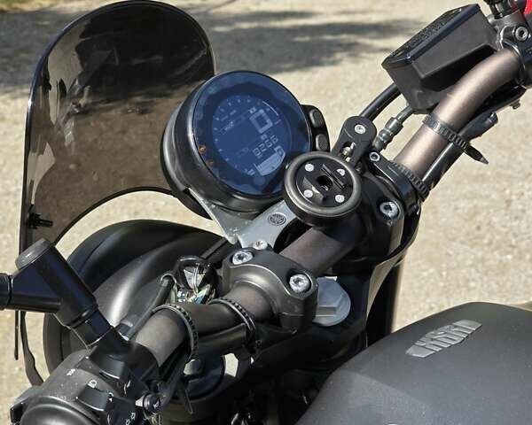 Черный Ямаха XSR 900, объемом двигателя 0.85 л и пробегом 8 тыс. км за 10000 $, фото 2 на Automoto.ua