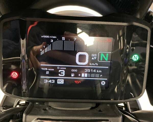 Черный Ямаха XSR 900, объемом двигателя 0.89 л и пробегом 3 тыс. км за 12900 $, фото 1 на Automoto.ua