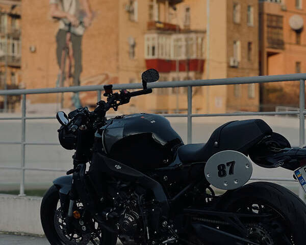 Черный Ямаха XSR 900, объемом двигателя 0.9 л и пробегом 4 тыс. км за 13500 $, фото 2 на Automoto.ua