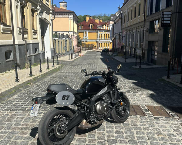Черный Ямаха XSR 900, объемом двигателя 0.9 л и пробегом 4 тыс. км за 13500 $, фото 5 на Automoto.ua
