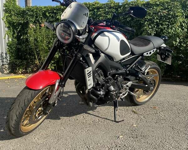 Красный Ямаха XSR 900, объемом двигателя 0.85 л и пробегом 4 тыс. км за 11000 $, фото 13 на Automoto.ua