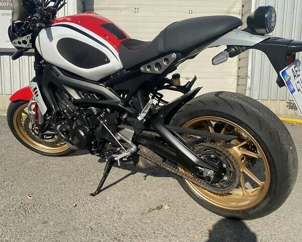 Красный Ямаха XSR 900, объемом двигателя 0.85 л и пробегом 4 тыс. км за 11000 $, фото 9 на Automoto.ua