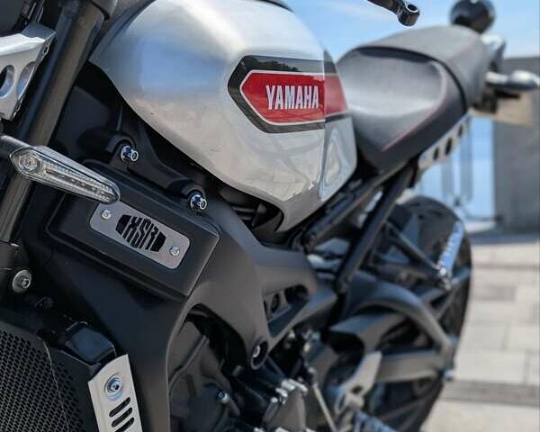 Ямаха XSR 900, объемом двигателя 0.85 л и пробегом 18 тыс. км за 11000 $, фото 6 на Automoto.ua
