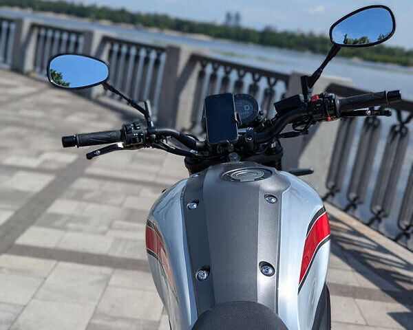 Серый Ямаха XSR 900, объемом двигателя 0.85 л и пробегом 19 тыс. км за 10500 $, фото 11 на Automoto.ua
