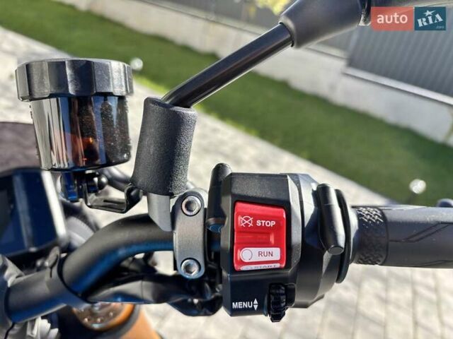 Синий Ямаха XSR 900, объемом двигателя 0.9 л и пробегом 13 тыс. км за 11500 $, фото 20 на Automoto.ua