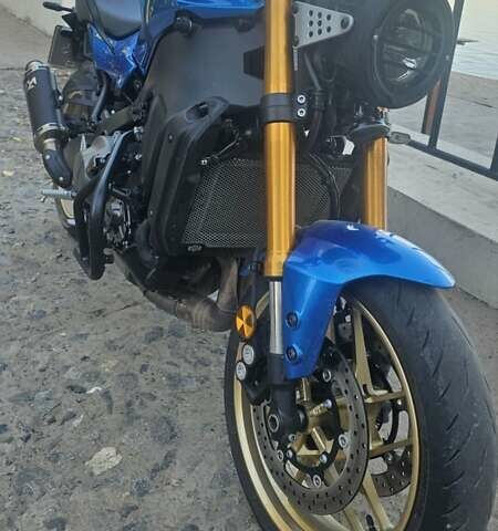 Синий Ямаха XSR 900, объемом двигателя 0.9 л и пробегом 3 тыс. км за 14000 $, фото 1 на Automoto.ua