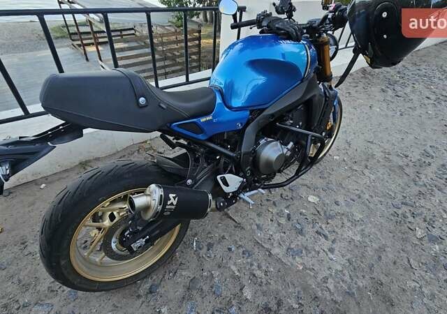 Синий Ямаха XSR 900, объемом двигателя 0.9 л и пробегом 3 тыс. км за 14000 $, фото 4 на Automoto.ua