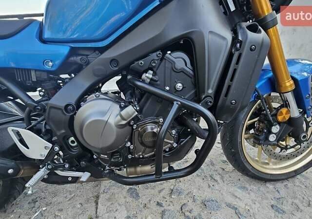 Синий Ямаха XSR 900, объемом двигателя 0.9 л и пробегом 3 тыс. км за 14000 $, фото 2 на Automoto.ua
