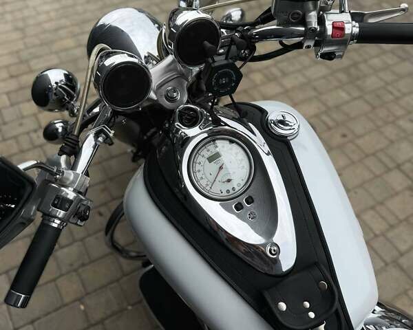 Белый Ямаха XV 1700 Silverado, объемом двигателя 1.7 л и пробегом 40 тыс. км за 7600 $, фото 2 на Automoto.ua