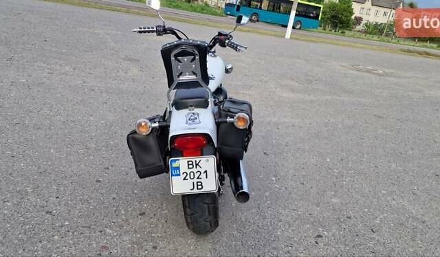 Белый Ямаха XVS 650 Dragstar, объемом двигателя 0.65 л и пробегом 7 тыс. км за 7900 $, фото 5 на Automoto.ua