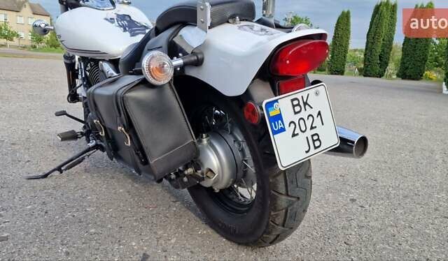 Белый Ямаха XVS 650 Dragstar, объемом двигателя 0.65 л и пробегом 7 тыс. км за 7900 $, фото 6 на Automoto.ua
