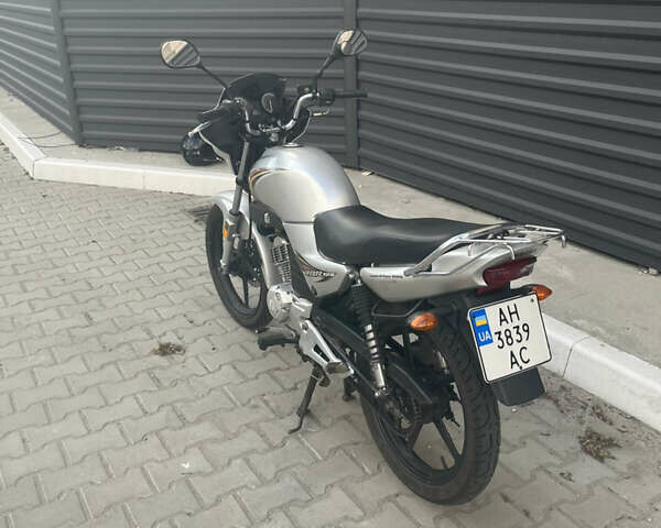 Сірий Ямаха YBR125, об'ємом двигуна 0.12 л та пробігом 49 тис. км за 950 $, фото 4 на Automoto.ua