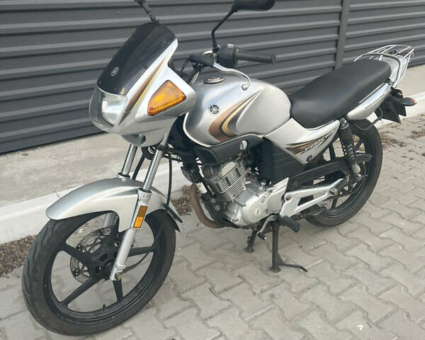 Сірий Ямаха YBR125, об'ємом двигуна 0.12 л та пробігом 49 тис. км за 950 $, фото 1 на Automoto.ua