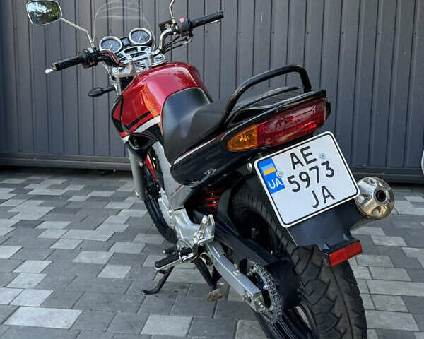 Красный Ямаха YBR 250, объемом двигателя 0.25 л и пробегом 13 тыс. км за 2600 $, фото 6 на Automoto.ua