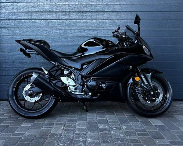 Черный Ямаха YZF-R3, объемом двигателя 0.32 л и пробегом 9 тыс. км за 5500 $, фото 1 на Automoto.ua