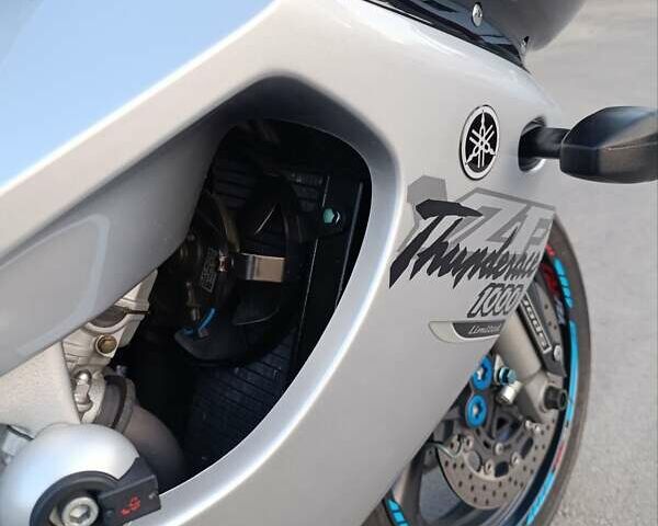 Черный Ямаха YZF 1000R, объемом двигателя 1 л и пробегом 39 тыс. км за 5300 $, фото 14 на Automoto.ua