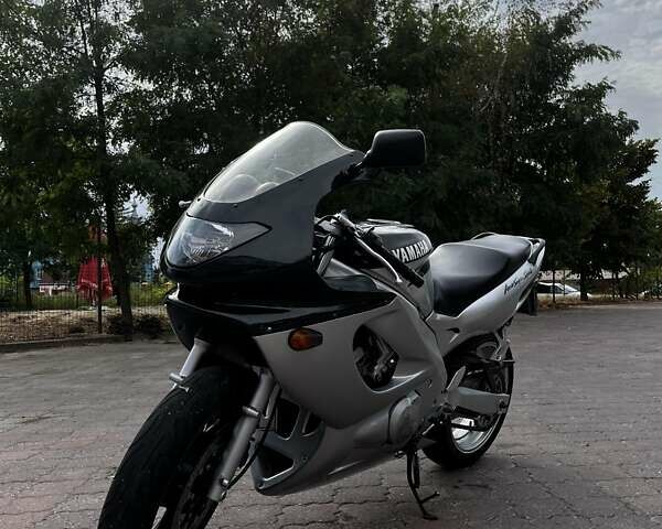 Серый Ямаха YZF 600R Thundercat, объемом двигателя 0.6 л и пробегом 39 тыс. км за 3000 $, фото 10 на Automoto.ua