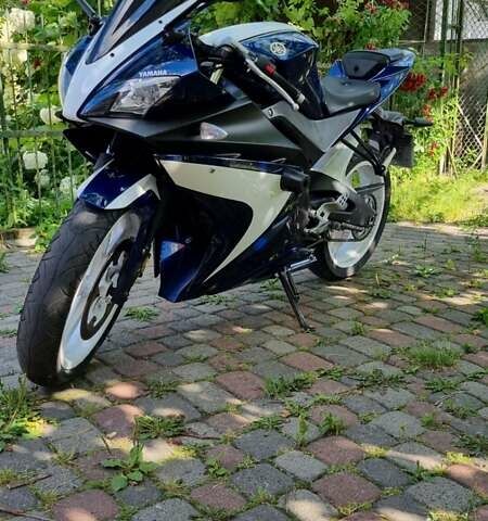 Синий Ямаха YZF R-125, объемом двигателя 0.13 л и пробегом 50 тыс. км за 1799 $, фото 5 на Automoto.ua