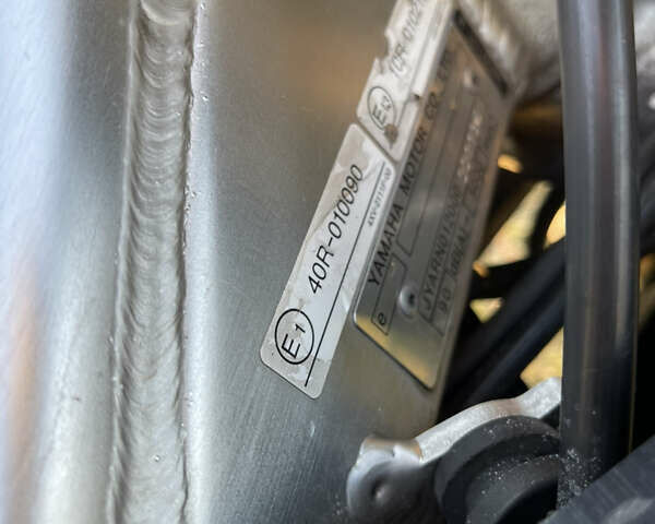 Черный Ямаха YZF R1, объемом двигателя 1 л и пробегом 82 тыс. км за 6000 $, фото 6 на Automoto.ua