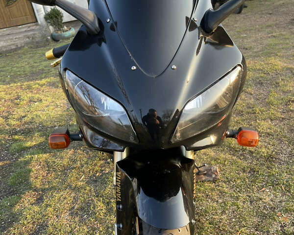 Черный Ямаха YZF R1, объемом двигателя 1 л и пробегом 82 тыс. км за 6000 $, фото 5 на Automoto.ua