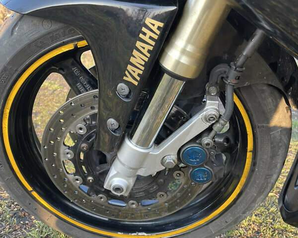 Черный Ямаха YZF R1, объемом двигателя 1 л и пробегом 82 тыс. км за 6000 $, фото 19 на Automoto.ua