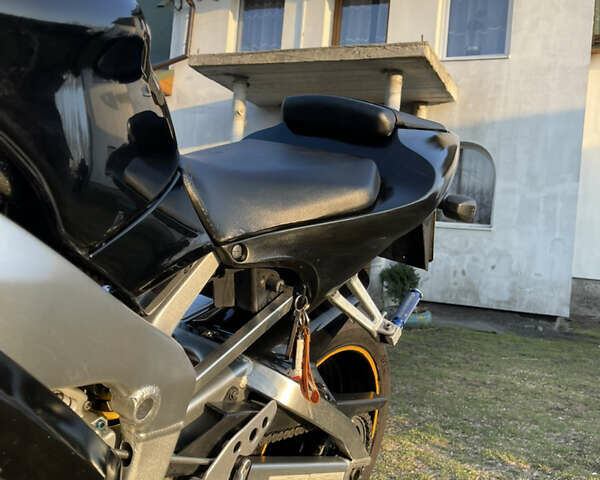 Черный Ямаха YZF R1, объемом двигателя 1 л и пробегом 82 тыс. км за 6000 $, фото 17 на Automoto.ua