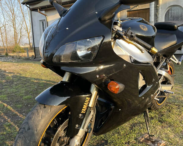 Черный Ямаха YZF R1, объемом двигателя 1 л и пробегом 82 тыс. км за 6000 $, фото 23 на Automoto.ua