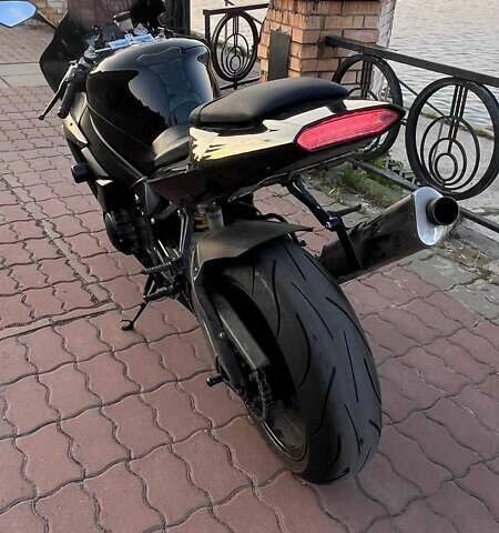 Черный Ямаха YZF R1, объемом двигателя 1 л и пробегом 34 тыс. км за 5400 $, фото 6 на Automoto.ua