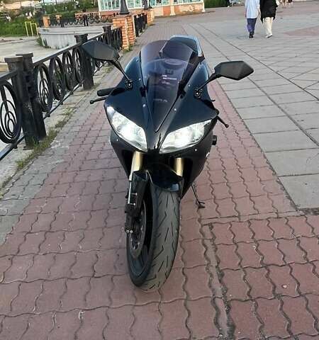 Черный Ямаха YZF R1, объемом двигателя 1 л и пробегом 34 тыс. км за 5400 $, фото 3 на Automoto.ua