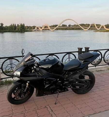 Черный Ямаха YZF R1, объемом двигателя 1 л и пробегом 34 тыс. км за 5400 $, фото 2 на Automoto.ua