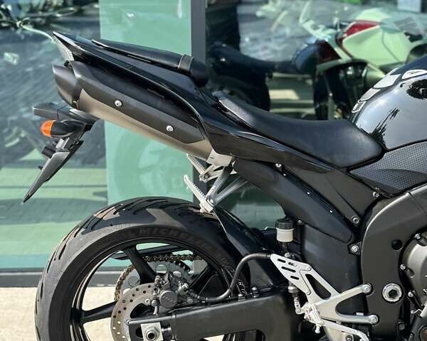 Черный Ямаха YZF R1, объемом двигателя 1 л и пробегом 33 тыс. км за 10699 $, фото 27 на Automoto.ua