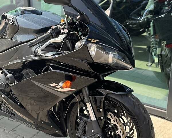 Черный Ямаха YZF R1, объемом двигателя 1 л и пробегом 33 тыс. км за 10699 $, фото 29 на Automoto.ua