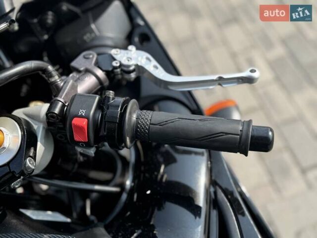 Черный Ямаха YZF R1, объемом двигателя 1 л и пробегом 33 тыс. км за 10699 $, фото 23 на Automoto.ua