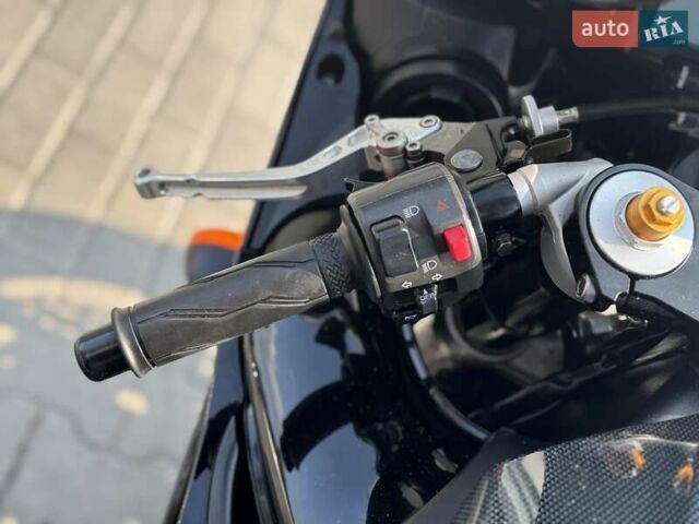 Черный Ямаха YZF R1, объемом двигателя 1 л и пробегом 33 тыс. км за 10699 $, фото 22 на Automoto.ua