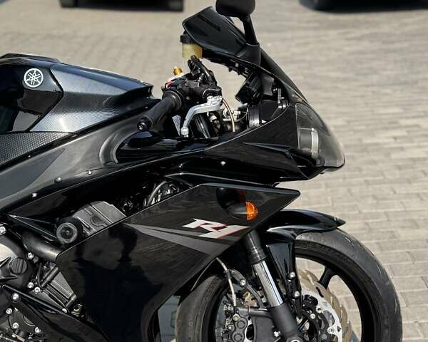 Черный Ямаха YZF R1, объемом двигателя 1 л и пробегом 33 тыс. км за 10699 $, фото 12 на Automoto.ua