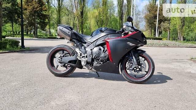 Черный Ямаха YZF R1, объемом двигателя 0 л и пробегом 27 тыс. км за 11500 $, фото 1 на Automoto.ua