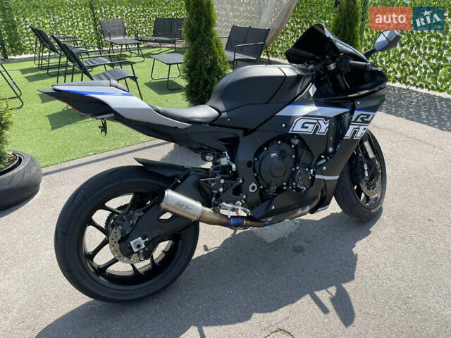 Черный Ямаха YZF R1, объемом двигателя 1 л и пробегом 5 тыс. км за 18500 $, фото 4 на Automoto.ua