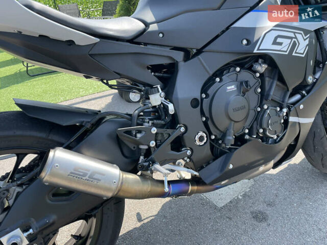 Черный Ямаха YZF R1, объемом двигателя 1 л и пробегом 5 тыс. км за 18500 $, фото 5 на Automoto.ua