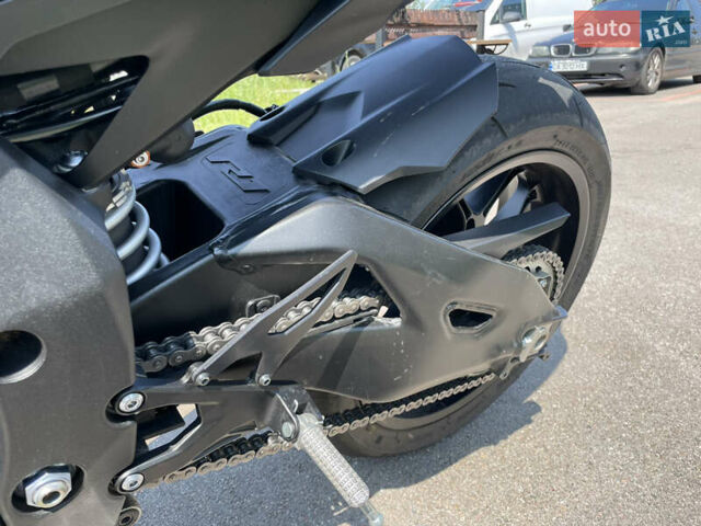 Черный Ямаха YZF R1, объемом двигателя 1 л и пробегом 5 тыс. км за 18500 $, фото 13 на Automoto.ua