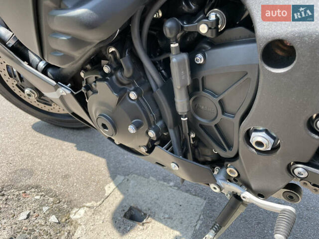 Черный Ямаха YZF R1, объемом двигателя 1 л и пробегом 5 тыс. км за 18500 $, фото 12 на Automoto.ua