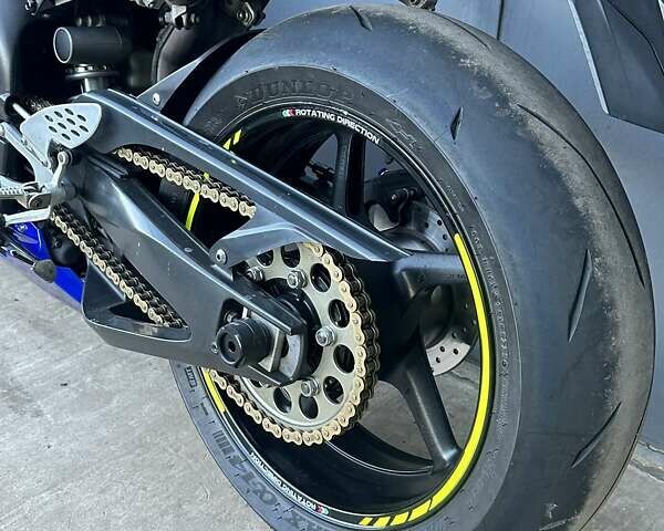 Ямаха YZF R1, объемом двигателя 1 л и пробегом 26 тыс. км за 9000 $, фото 15 на Automoto.ua