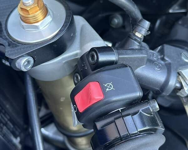 Ямаха YZF R1, объемом двигателя 1 л и пробегом 26 тыс. км за 9000 $, фото 20 на Automoto.ua