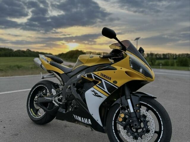 Ямаха YZF R1, об'ємом двигуна 1 л та пробігом 0 тис. км за 7199 $, фото 2 на Automoto.ua