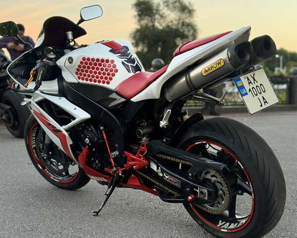 Ямаха YZF R1, объемом двигателя 1 л и пробегом 44 тыс. км за 8000 $, фото 3 на Automoto.ua