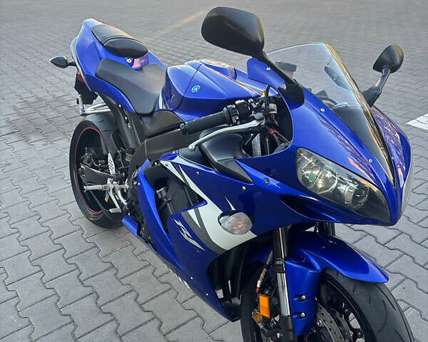 Ямаха YZF R1 2004 в Киеве на Automoto.ua Синий Ямаха YZF R1, объемом двигателя 1 л и пробегом 36 тыс. км за 8200 $, фото 1 на Automoto.ua